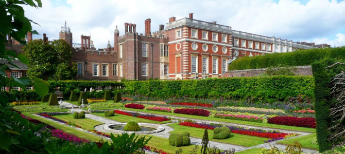 Hampton Court Gardens & Park